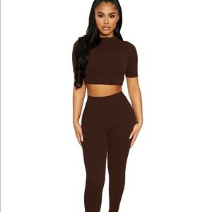 NAKED WARDROBE BROWN LEGGINGS SET SIZE LARGE! 💕